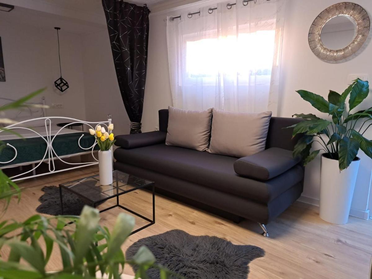 Апартаменты Studio Apartman Maris Задар Экстерьер фото